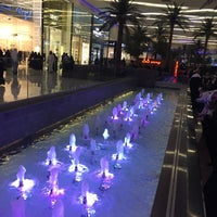 Foto tirada no(a) Al Nakheel Mall por myymoo em 1/26/2017