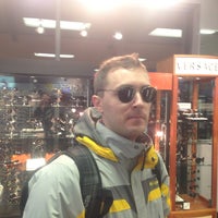 Sunglass Hut - 2 tips