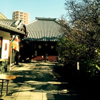 Photo taken at 英信寺 by はる on 1/9/2015
