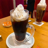 Photo taken at Komeda&amp;#39;s Coffee by はる on 9/30/2023
