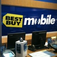 Photo taken at Best Buy Mobile by Jim Y. on 10/25/2012