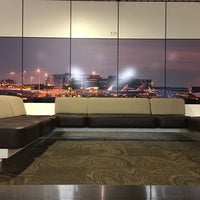 12/9/2017 tarihinde Justin R.ziyaretçi tarafından Servisair Lounge 26 (Schengen)'de çekilen fotoğraf