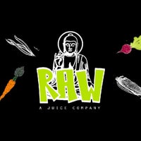 Foto tirada no(a) RAW - A Juice Company por Elyse T. em 3/27/2016