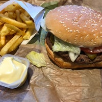 Foto scattata a Burger King da Dirk il 4/27/2018