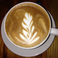 5/22/2013にKat U.がLenox Coffeeで撮った写真