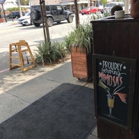 4/8/2017 tarihinde Liz H.ziyaretçi tarafından Doughboys Cafe &amp;amp; Bakery'de çekilen fotoğraf