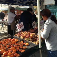 Photo taken at Kaiser Permanente Farmer&amp;#39;s Market by Florante Peter I. on 11/28/2012