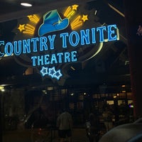 Foto tirada no(a) Country Tonite Theatre por Kathy J. em 10/13/2019