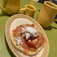 Photo taken at Snooze, an A.M. Eatery by P. Chunyi H. on 12/30/2023