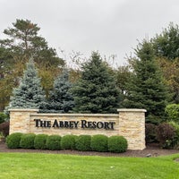Foto diambil di The Abbey Resort oleh kevin pada 9/4/2022