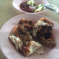 Nasi Ayam Goreng Dapur Kayu 15 Tips From 687 Visitors Photo Taken At Nasi Ayam Goreng Dapur Kayu By Ungku M A On 9