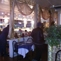 Foto scattata a Sapphire Restaurant &amp;amp; Sports Bar da Ranjeesh Y. il 12/8/2012