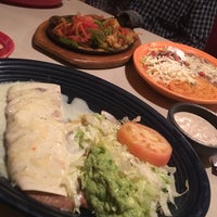 Das Foto wurde bei 3 Amigos Mexican  Restaurant von gauthami p. am 11/19/2016 aufgenommen
