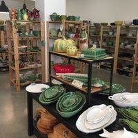 Foto tirada no(a) Cerâmicas Na Linha por Dora S. em 8/5/2017