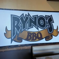รูปภาพถ่ายที่ Ryno&amp;#39;s BBQ โดย Jared J. เมื่อ 3/29/2013