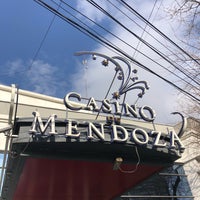 รูปภาพถ่ายที่ Casino de Mendoza โดย Carlos V. เมื่อ 8/18/2019