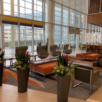 Foto tomada en Calgary Airport Marriott In-Terminal Hotel  por Adrian L. el 6/21/2019