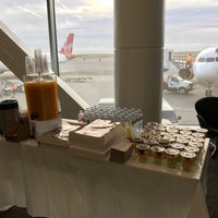 Photo taken at Gate D7 by Adrian L. on 5/31/2017