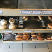 3/9/2018 tarihinde Adrian L.ziyaretçi tarafından Bakery Taka (ベーカリータカ)'de çekilen fotoğraf
