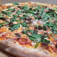Снимок сделан в Panelli&amp;#39;s Pizza + Parm пользователем Panelli&amp;#39;s Pizza + Parm 1/4/2015