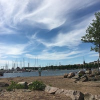 Photo taken at Uunisaaren ranta by T. on 5/30/2018