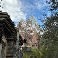 Photo taken at Expedition Everest by 𝓓𝓲𝓮𝓰𝓸 . on 1/27/2024