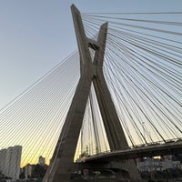 Photo taken at Ponte Octávio Frias de Oliveira (Ponte Estaiada) by 𝓓𝓲𝓮𝓰𝓸 . on 5/6/2024