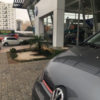 Photo taken at Green Automóveis VW by 𝓓𝓲𝓮𝓰𝓸 . on 7/15/2020