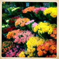 Photo taken at Monceau Fleurs by Philippe M. on 12/8/2012