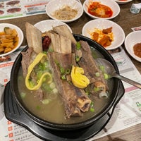 Foto tomada en Kaju Soft Tofu Restaurant  por Hung T. el 11/26/2022