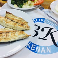 Photo taken at Balıkçınız Kenan by Kadir A. on 9/2/2018
