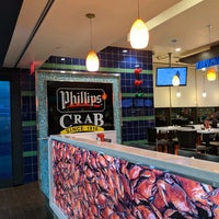 Photo taken at Phillips Seafood by @SDWIFEY on 2/17/2020