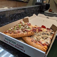 Photo taken at Nizario&#39;s Pizza by @SDWIFEY on 5/24/2019