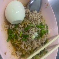 Photo taken at Lung Cheay Egg Noodles by ekaphap d. on 9/23/2022