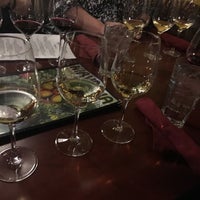 1/16/2016 tarihinde Tom T.ziyaretçi tarafından Nirvana  Wine and Grillerie'de çekilen fotoğraf