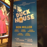 11/27/2013에 Teresa C.님이 The Duck House - Vaudeville Theatre에서 찍은 사진