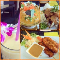 Photo taken at Papaya Thai Cuisine by Alina V. on 6/22/2014
