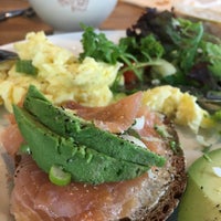 Photo taken at Le Pain Quotidien by Christian S. on 5/20/2017