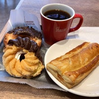 Photo taken at Mister Donut by zephyr m. on 3/2/2019