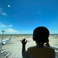Photo taken at FLIGHT DECK TOKYO by Yamazaki Y. on 6/26/2022
