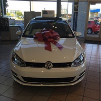 12/12/2014にMichael T.がCamelback Volkswagenで撮った写真