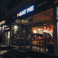 Photo taken at Meat Me by Mariana K. on 1/16/2016