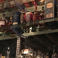1/11/2018 tarihinde Leyla L.ziyaretçi tarafından Snake Pit Alehouse Whiskey Bar &amp; Kitchen'de çekilen fotoğraf