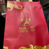 Foto diambil di Golden Unicorn Restaurant 麒麟金閣 oleh Cat C. pada 12/17/2023