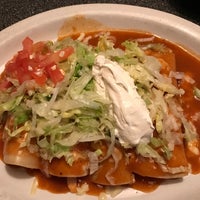 รูปภาพถ่ายที่ Cozumel Grill &amp;amp; Mexican Restaurant โดย Chris &amp;quot;Frostbite&amp;quot; P. เมื่อ 3/13/2017