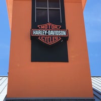 Foto diambil di Harley-Davidson of Naples oleh Jana pada 6/3/2018