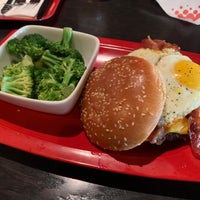Photo taken at Red Robin Gourmet Burgers and Brews by Muse4Fun on 3/14/2020