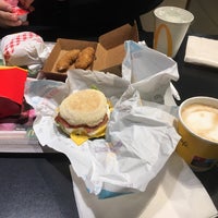 Photo taken at McDonald&amp;#39;s by Torsakul N. on 4/22/2022