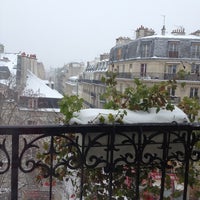 รูปภาพถ่ายที่ Hôtel Minerve Paris โดย Julieta R. เมื่อ 1/20/2013