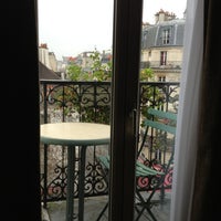 รูปภาพถ่ายที่ Hôtel Minerve Paris โดย Julieta R. เมื่อ 1/13/2013
